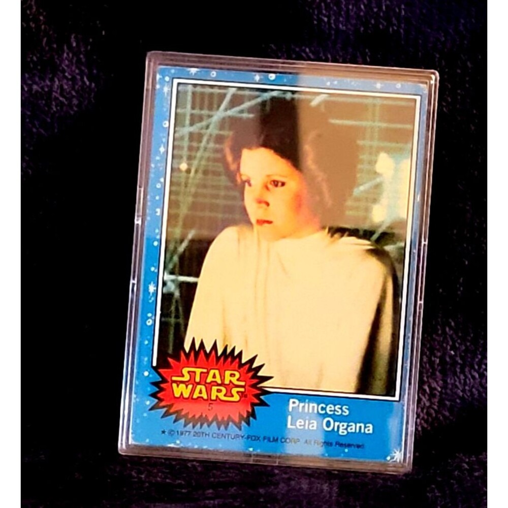 1977 Topps Star Wars #5 Princess Leia Card Near Mint Vintage Blue Border